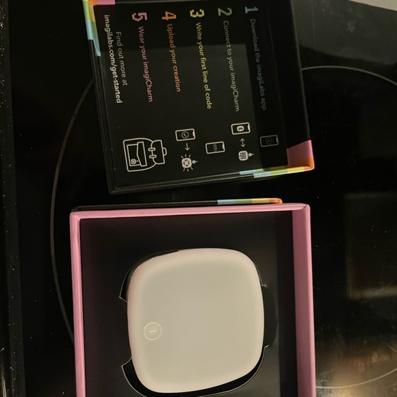 Imagilabs imagiCharm girls learn how to code - wearable on anywhere as keychain - Picture 3 of 9